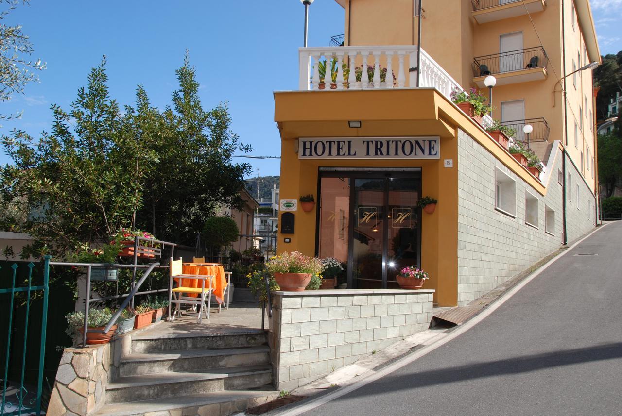 Hotel Tritone ไลเกวญา ภายนอก รูปภาพ